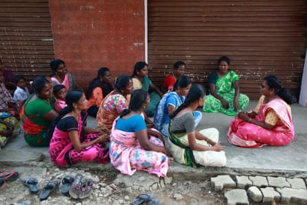 Rakini talks to textile workers in Thennapatty village, Dindigul city.
