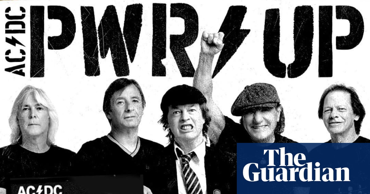 AC/DC reunite, featuring three former members