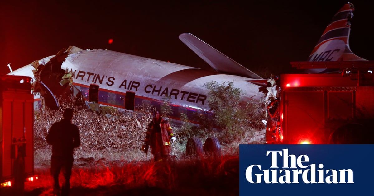 Two Qantas pilots injured in fatal vintage plane crash in South Africa