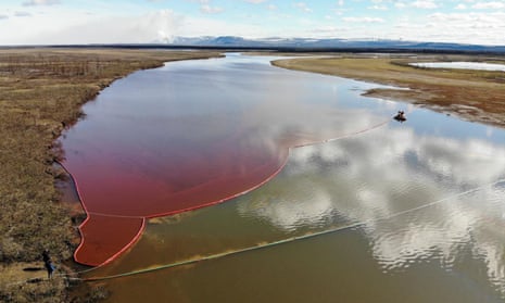 About 20,000 tonnes of diesel fuel has spilled into the Ambarnaya River outside Norilsk. 