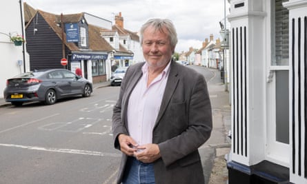 Giles Watling