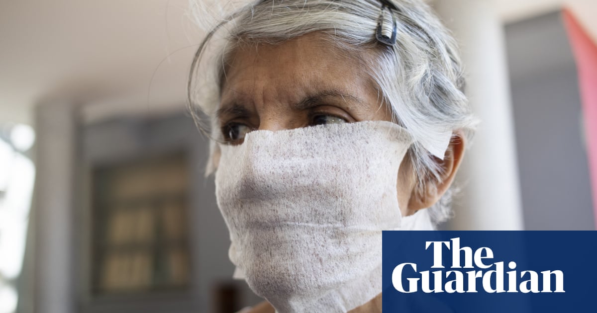 'Mask, gown, gloves – none of that exists': Venezuela's coronavirus crisis - The Guardian