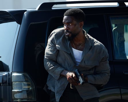 Veteran John Creasy (Yahya Abdul-Mateen II) tries to deal with his past and his PTSD in Man on Fire.