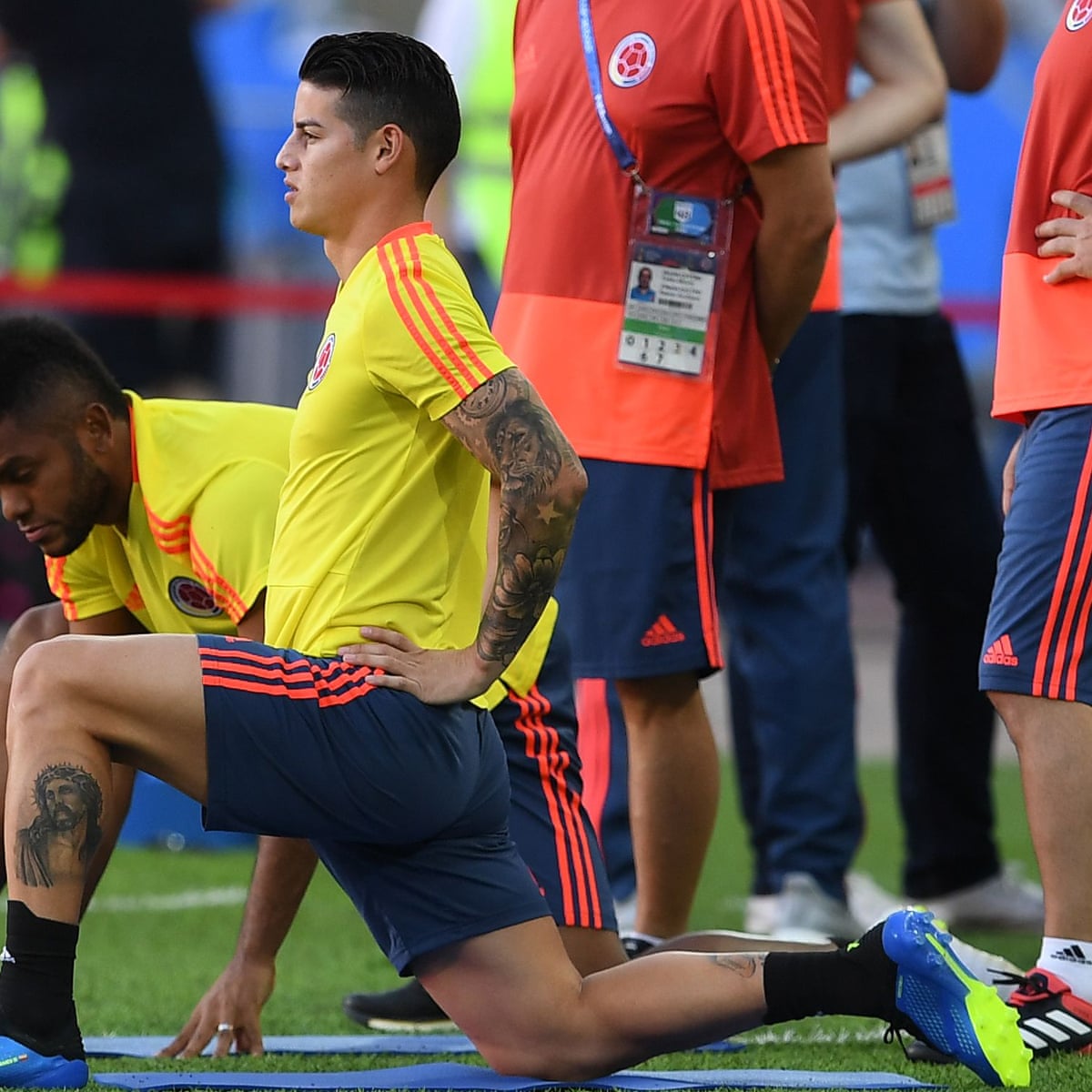Everton Ace James Rodriguez Struggling With Testicle Injury Suffered In Liverpool Draw Football Sport Express Co Uk