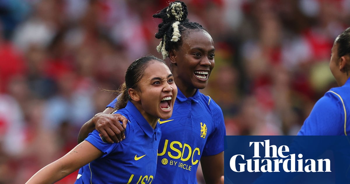 Chelsea turn up heat on Arsenal as Alyssa Thompson strike settles WSL derby
