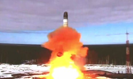 Россия запустила межконтинентальную баллистическую ракету «Сармат» по полигону в Плесецке.