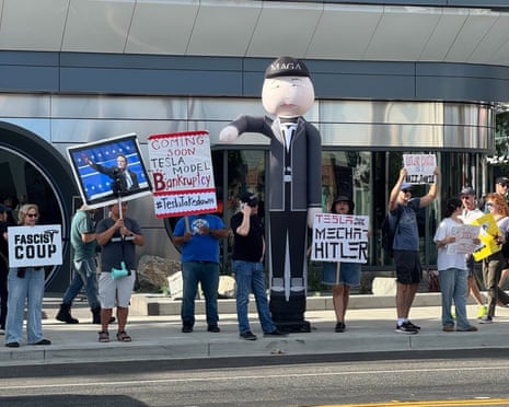 Protest Against Tesla ‘We got a lot of honks in solidarity’: anti-Musk protests ripple at LA ...
