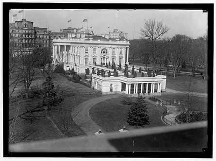 A view of the White House East Wing, circa 1916-1919, prior to its expansion in 1942