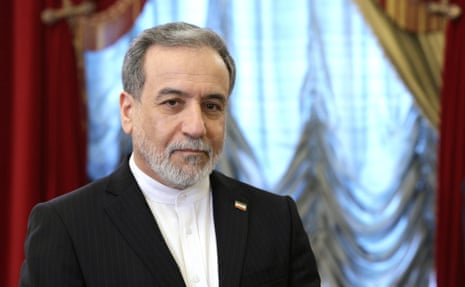 Middle East crisis live: Iranians ‘never bow to pressure’, says foreign minister after clashes in the strait of Hormuz Middle East crisis live: Iranians ‘never bow to pressure’, says foreign minister after clashes in the strait of Hormuz