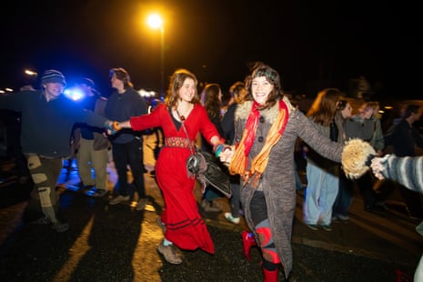 A spontaneous line dance breaks out as the festival draws to a close.
