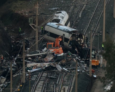 Removal work at the scene of a rail crash