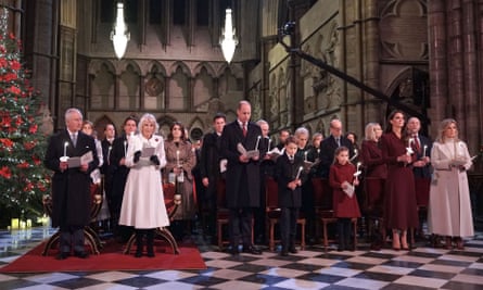 Wybitni członkowie rodziny królewskiej prezentowali podczas ceremonii zjednoczony front