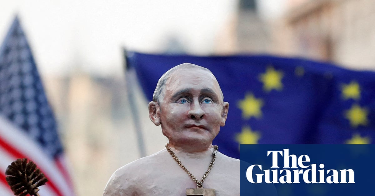 The Unveiling of Populism: Observations from Daily Life