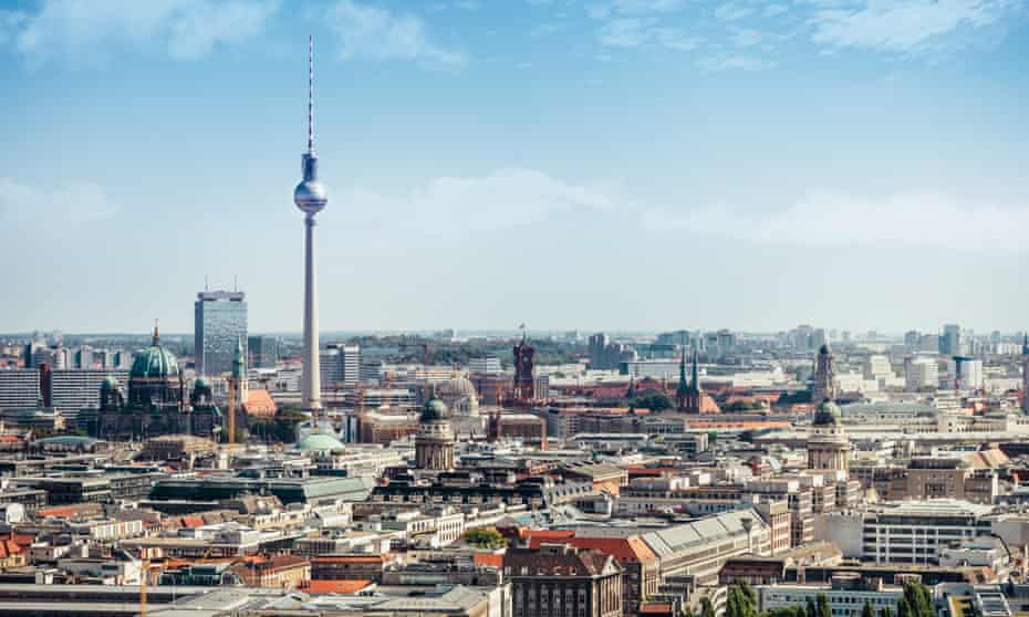 L'Alexanderplatz et les toits de Berlin.