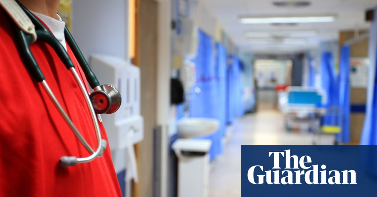 Chaotic communication by NHS in England 'causing treatment delays'