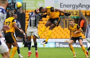 Wolves v west brom: premier lig - canlı! 2 wolves’tan willy boly bir kafa vuruşuyla golü atıyor.