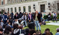 New York, USA. 19th Apr, 2024. Norman Finkelstein, political scientist and activist, speaks to a group of students on the lawn in front of Butler Library at Columbia University in Manhattan, NY on April 19, 2024. (Photo by Katie Smith/Sipa USA) Credit: Sipa US/Alamy Live News<br>2X2630B New York, USA. 19th Apr, 2024. Norman Finkelstein, political scientist and activist, speaks to a group of students on the lawn in front of Butler Library at Columbia University in Manhattan, NY on April 19, 2024. (Photo by Katie Smith/Sipa USA) Credit: Sipa US/Alamy Live News