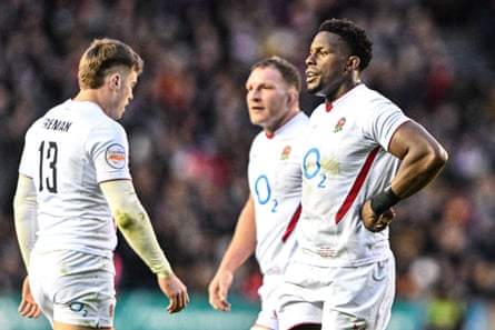 England players look frustrated after defeat in Scotland