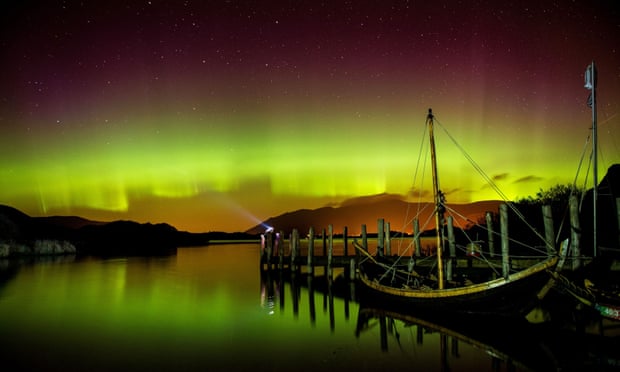 The aurora borealis shine over Derwentwater