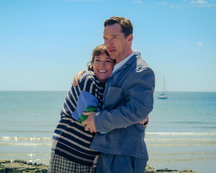 Olivia Colman and Benedict Cumberbatch in The Roses. 2025.