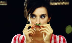 Murder, family strife and supernatural shenanigans ... Volver.