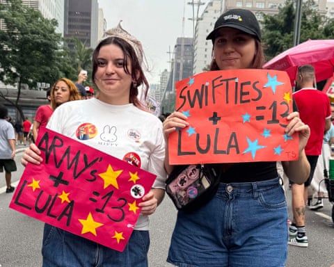Two pop fans at a pro-Lula demonstration in Sao Paulo.