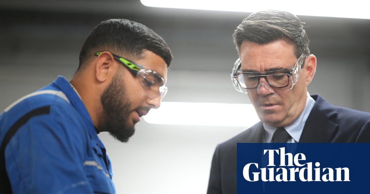 UK Government Weighs Plan to Make English Firms Pay More for Training Older Apprentices