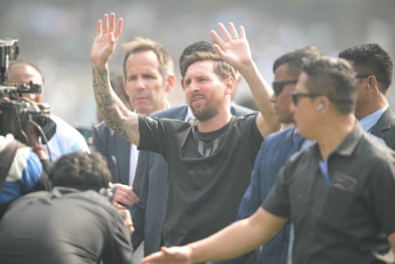 Lionel Messi arrives at Salt Lake Stadium in Kolkata