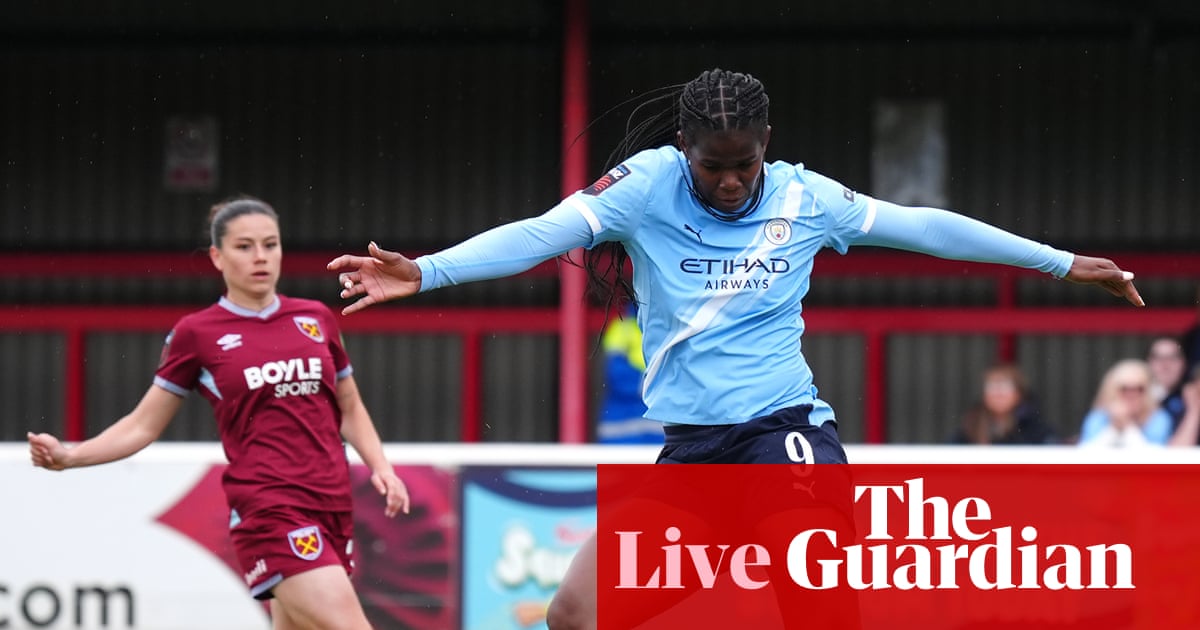 Liverpool v Arsenal, Chelsea v Manchester United, Manchester City celebrations: WSL final day – live