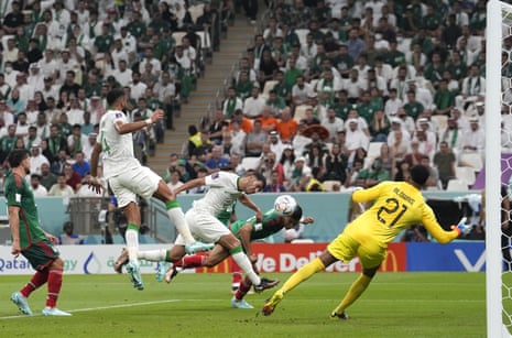 Saudi Arabia v Mexico: World Cup 2022 – live | World Cup 2022 5 Mexico's Orbelin Pineda (second right) and Saudi Arabia's Sultan Al-Ghanam go for a header.
