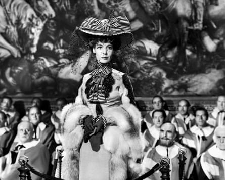 Joan Greenwood in the 1949 Ealing film Kind Hearts and Coronets