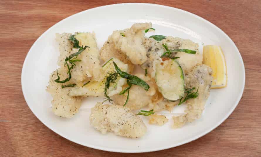 ‘Shatteringly crisp’: fritto misto.