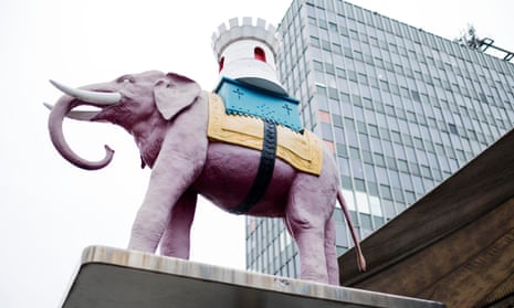 Elephant statue outside shopping centre