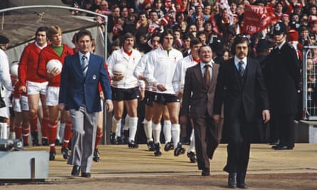 Brian Clough (blue blazer) and Bob Paisley (brown suit) lead Forest and Liverpool out for the 1978 League Cup final at Wembley