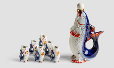 Ceramic fish-shaped vodka bottle and glasses from Take it or Leave by Paola Navone with the Slowdown