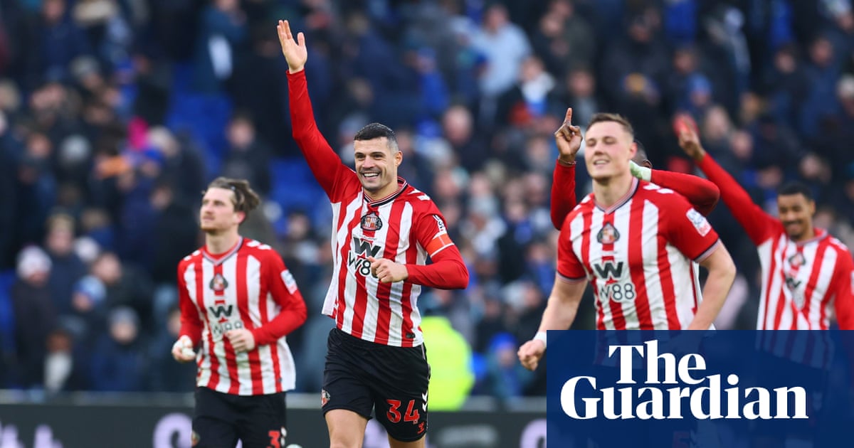 FA Cup roundup: Sunderland beat Everton on penalties as Strand Larsen hits treble for Wolves