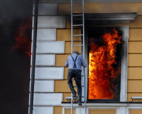 I went curtain shopping during a Kyiv air raid. And not because I’m ‘resilient’ | Diana Berg