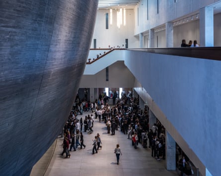 Students and teachers crowd the entrance to the National Polish Radio Symphony Orchestra