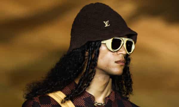 Louis Vuitton Sent Michael Jackson-Inspired Gloves As PFW Invites