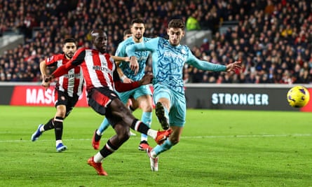 Yoane Wissa scores against Wolves