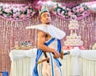 A Midsummer Night’s Dream review – Munya Chawawa bewitches in lovingly juiced-up 90s rave
