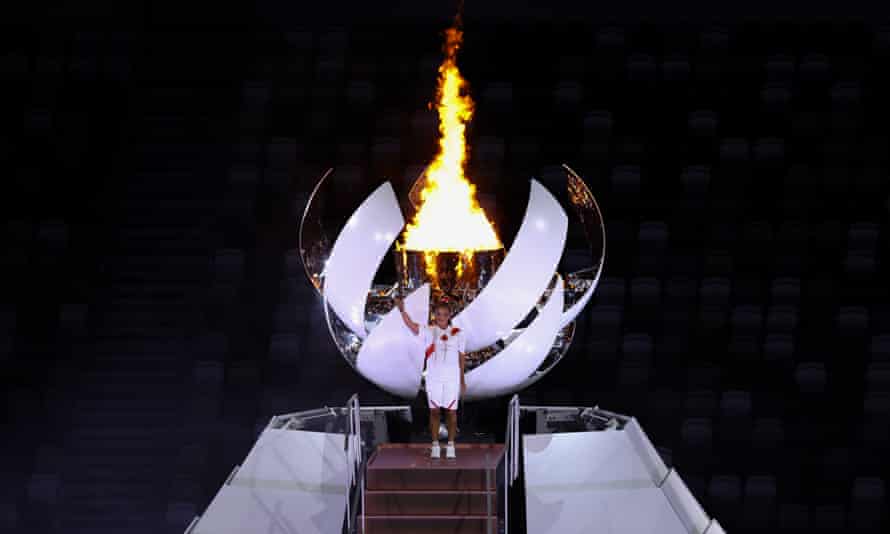 Naomi Osaka torch of lights
