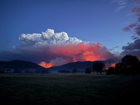 Walwa River Road bushfire.