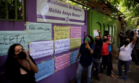 A demonstration outside the headquarters of Las Mélidas, one of the rights groups raided by El Salvador’s prosecutor’s office.