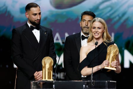 Hannah Hampton of Chelsea, fellow award-winner Gianluigi Donnarumma of Manchester City and Gianluigi Buffon.