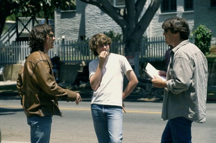 Billy Crudup, Patrick Fugit and Crowe on the set of Almost Famous, 2000.