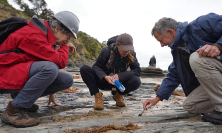 Melissa Lowery with palaeontologist Patricia Vickers-Rich and Peter Swinkels, who cast the bird footprints, at the discovery site