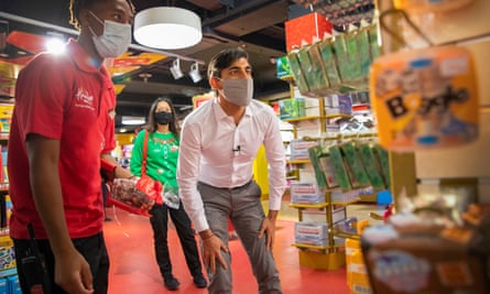 Rishi Sunak visits Hamleys toy shop in London