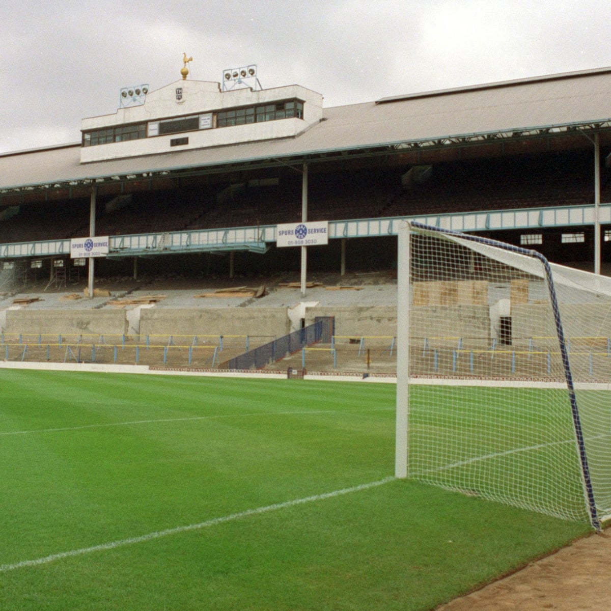 When Building Chaos Kept Spurs Out Of White Hart Lane 30 Seasons Ago Tottenham Hotspur The Guardian