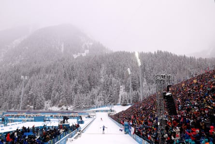 Éric Perrot brings home the gold for France in the biathlon relay